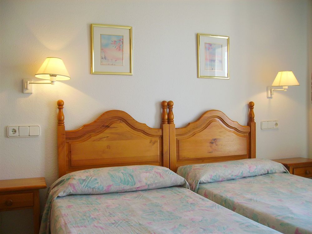 Apartbeach Royal Apartments 萨洛 外观 照片