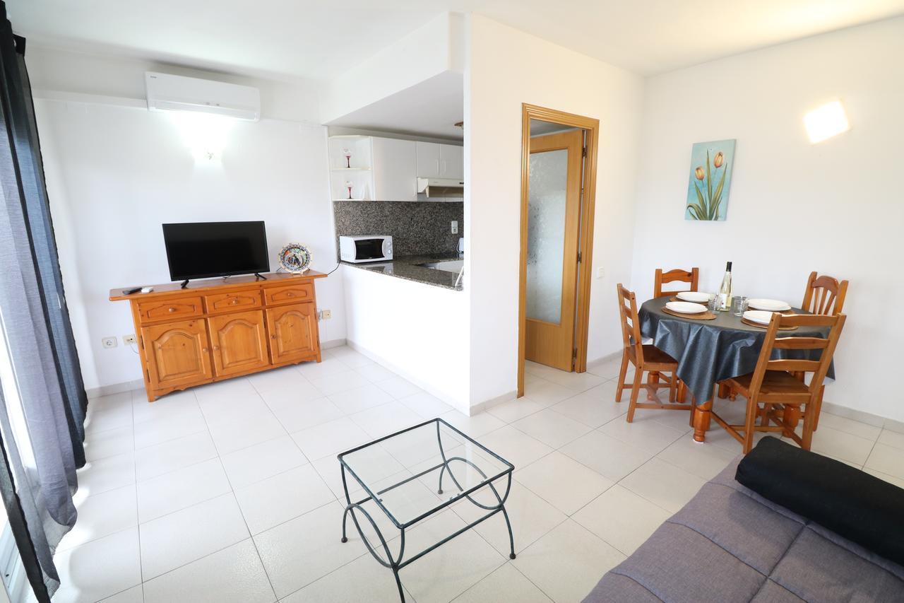 Apartbeach Royal Apartments 萨洛 外观 照片